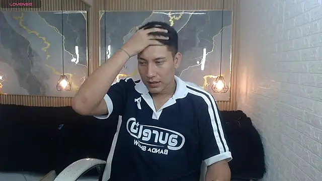 DominantBoy4 online show from May 2026 08:58:02 PM