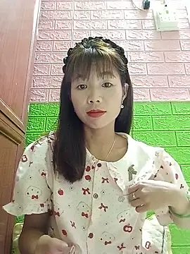 AmyLinee01 online show from June 2026 03:12:01 PM