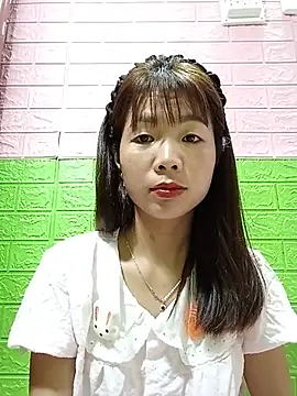 AmyLinee01 online show from June 2026 11:41:01 AM