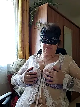 Snapshot of Chrismaturefrench chatting on March 2026 04:01:01 PM Chrismaturefrench online show from March 2026 04:01:01 PM