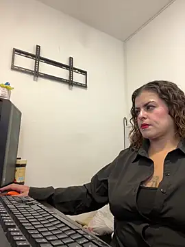 MiaHotboobs online show from April 2026 09:50:01 PM