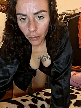 chiquitilla41 online show from May 2026 11:56:01 PM