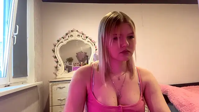 Snapshot of SweettAnny chatting on May 2026 05:09:01 PM SweettAnny online show from May 2026 05:09:01 PM