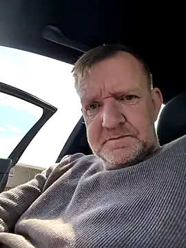 Snapshot of Notiesfuk chatting on April 2026 12:10:01 PM Notiesfuk online show from April 2026 12:10:01 PM