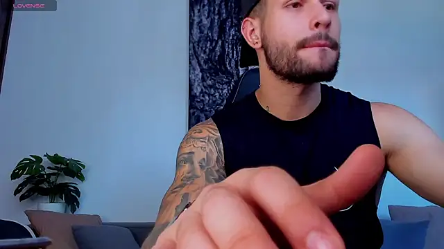 Snapshot of Santos_ramirez1 chatting on June 2026 03:32:02 PM Santos ramirez1 online show from June 2026 03:32:02 PM