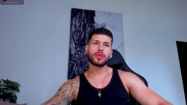 Snapshot of Santos_ramirez1 chatting on June 2026 02:04:01 PM Santos ramirez1 online show from June 2026 02:04:01 PM