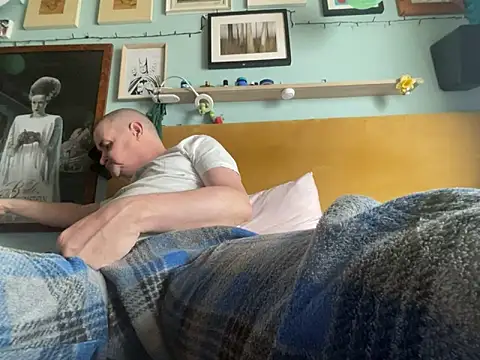 Snapshot of MyCockWantsYourWetVagina chatting on April 2026 10:21:01 AM MyCockWantsYourWetVagina online show from April 2026 10:21:01 AM