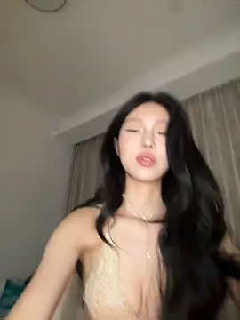 jolie 33 online show from June 2026 01:23:02 PM