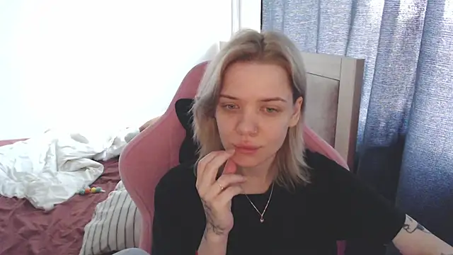 TenderChloe online show from May 2026 09:39:01 AM