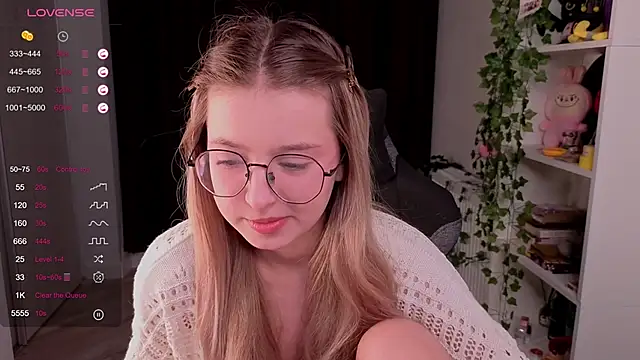 aviaveavii online show from May 2026 05:32:01 PM