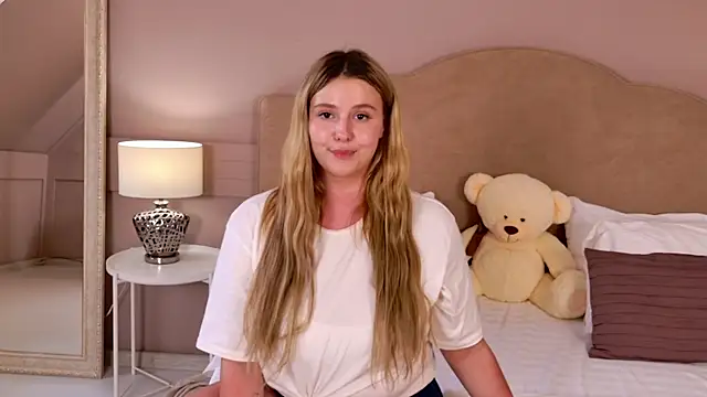 CharlotteAtwoood online show from June 2026 04:09:02 PM