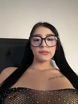 Hannaa blondee online show from April 2026 10:45:01 PM