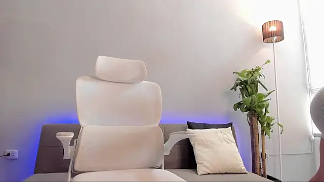 hashi wood online show from April 2026 04:34:02 PM