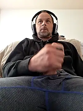 Snapshot of middickstroking chatting on March 2026 10:10:01 PM middickstroking online show from March 2026 10:10:01 PM