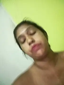 bannerjeesneha20 online show from May 2026 06:47:02 PM