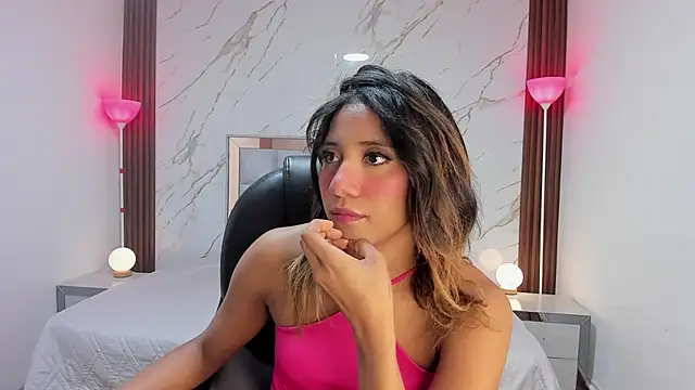 EsperanzaMora online show from April 2026 12:29:02 PM