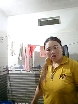 Lily Daisy online show from March 2026 10:38:02 PM