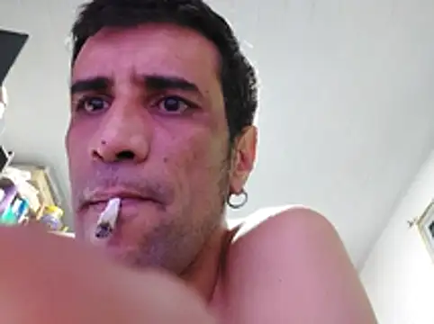 Snapshot of VladTepeslll chatting on April 2026 07:46:01 AM VladTepeslll online show from April 2026 07:46:01 AM