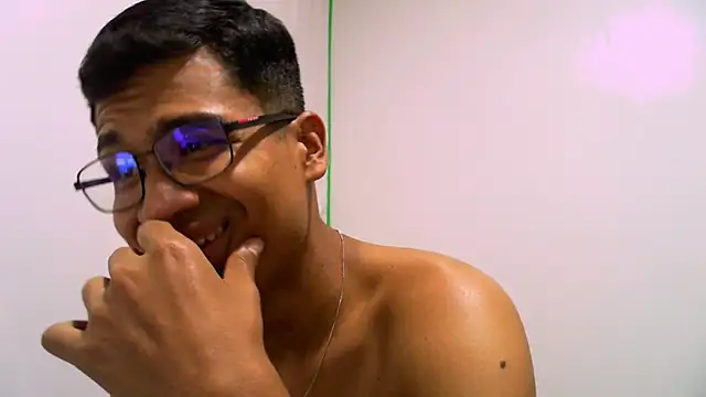ThiagoVega  online show from April 2026 03:46:01 AM