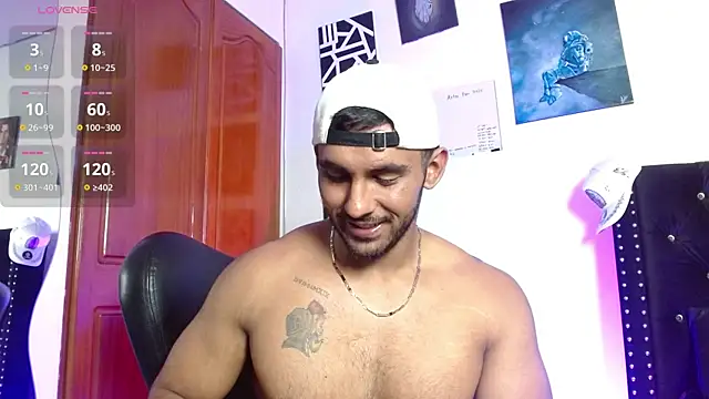 romanpearce  online show from May 2026 09:43:01 PM