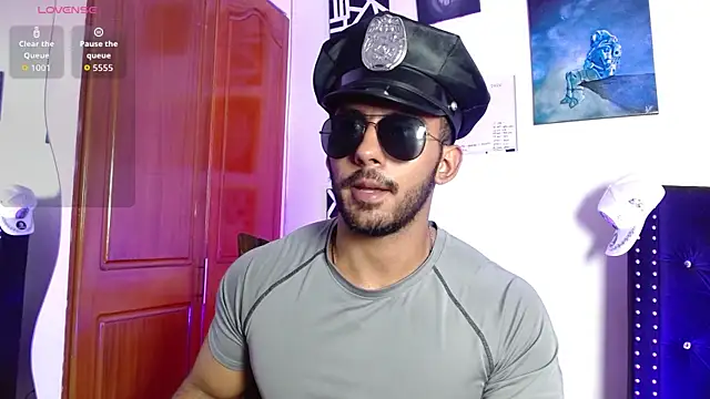 romanpearce  online show from May 2026 08:07:01 PM