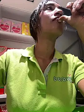 Snapshot of ANNIE_10- chatting on April 2026 05:17:01 PM ANNIE 10- online show from April 2026 05:17:01 PM