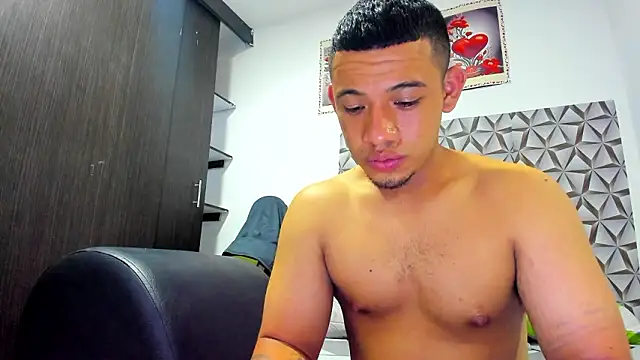 Snapshot of Benjamin_lich chatting on March 2026 07:20:02 PM Benjamin lich online show from March 2026 07:20:02 PM