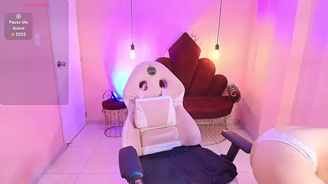 Soffi x x  online show from April 2026 08:21:01 PM