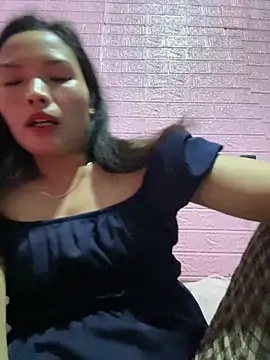 Snapshot of Hyn-x chatting on March 2026 04:07:02 AM Hyn-x online show from March 2026 04:07:02 AM