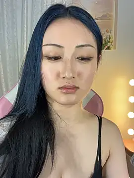 Monica-hk online show from April 2026 12:49:01 PM