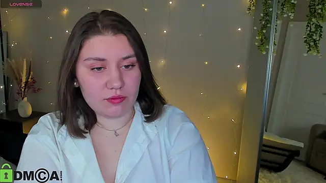 Maya Raay online show from May 2026 01:24:01 AM