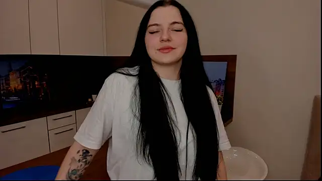 HloyaLarguza online show from March 2026 01:44:01 AM