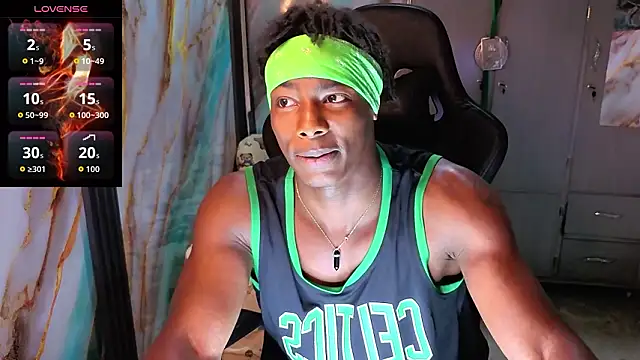 Snapshot of maxmuscle10 chatting on March 2026 02:34:01 PM maxmuscle10 online show from March 2026 02:34:01 PM