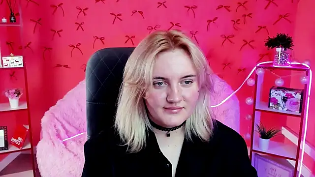 Snapshot of KathyBriggs chatting on May 2026 05:13:02 AM KathyBriggs online show from May 2026 05:13:02 AM
