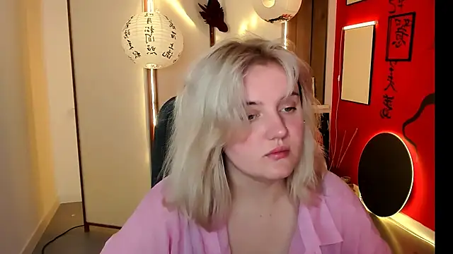 Snapshot of KathyBriggs chatting on May 2026 05:05:02 AM KathyBriggs online show from May 2026 05:05:02 AM