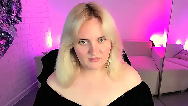 Snapshot of KathyBriggs chatting on June 2026 09:36:02 AM KathyBriggs online show from June 2026 09:36:02 AM