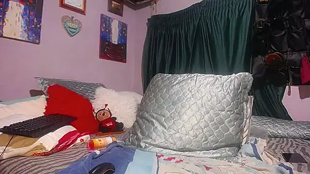 Noviavee online show from May 2026 05:29:01 PM
