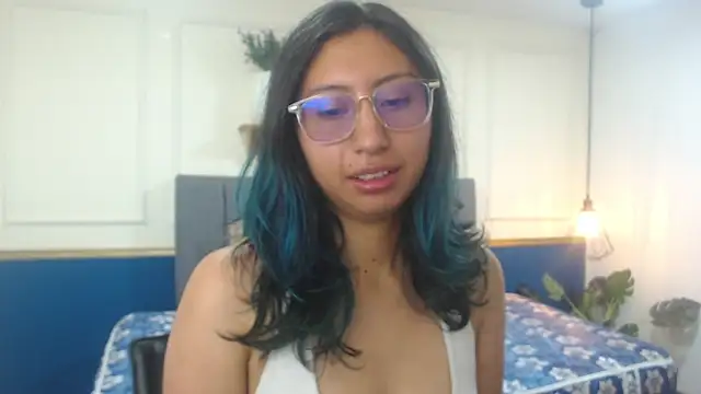 Snapshot of Violet_2003 chatting on March 2026 03:50:02 PM Violet 2003 online show from March 2026 03:50:02 PM