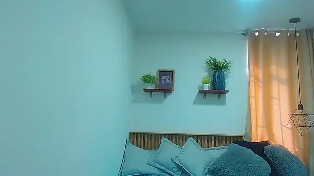 Violet 2003 online show from May 2026 01:49:02 PM
