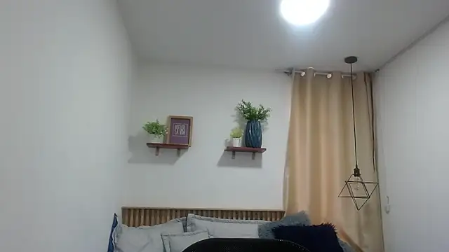 Violet 2003 online show from May 2026 01:54:02 PM