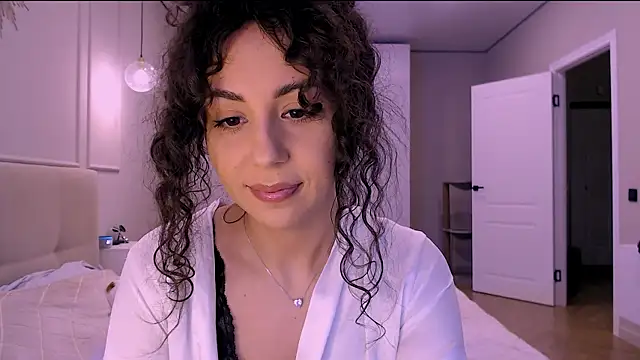 Snapshot of curly_jade_ chatting on April 2026 04:58:02 PM curly jade online show from April 2026 04:58:02 PM