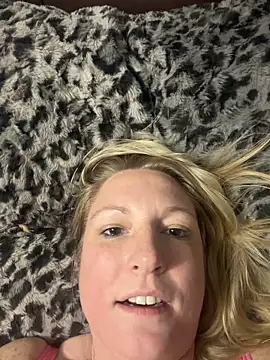 Snapshot of sweetkacibaby chatting on April 2026 01:27:02 PM sweetkacibaby online show from April 2026 01:27:02 PM