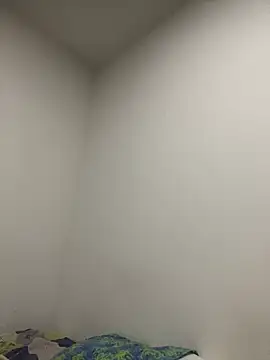 Nia Roswell online show from March 2026 10:04:02 AM