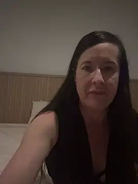 lounostrings online show from May 2026 02:22:01 PM