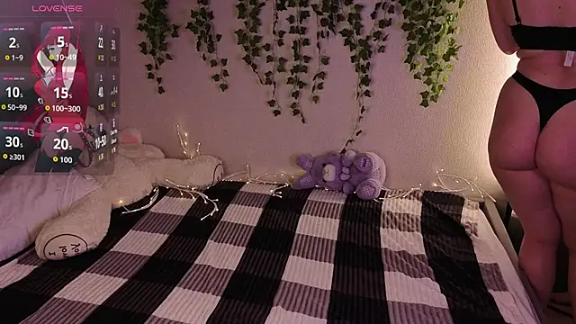 honey cherrry online show from June 2026 01:52:01 AM