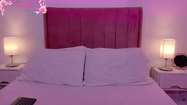 MoollyLove online show from June 2026 11:57:01 AM