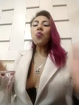 tatianabelli online show from May 2026 06:04:01 PM