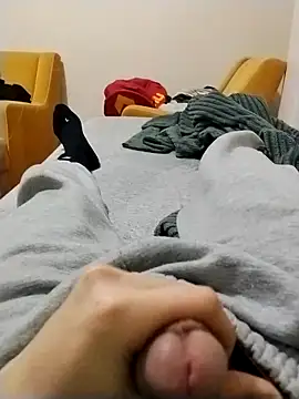 Snapshot of y2561 chatting on March 2026 10:43:01 PM y2561 online show from March 2026 10:43:01 PM