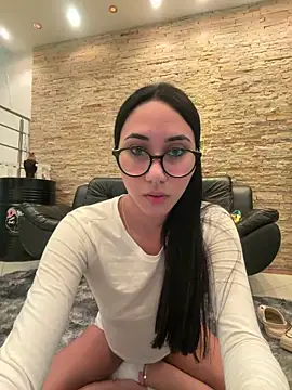 juliacosta online show from May 2026 07:16:02 AM