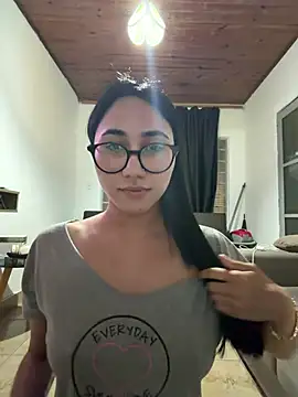 juliacosta online show from July 2026 10:18:02 PM